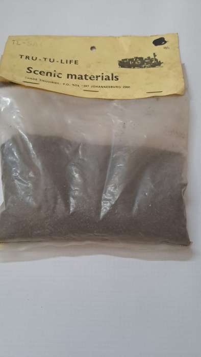 Model Trains HO 1 x Ground Cover Material - Medium Black (309g)