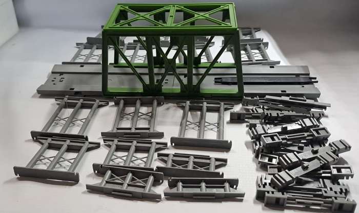 Model Trains H0 Scale 1 x Hornby Three High Level Piers Girder Bridge. 160 x 60 x 10mm Kit as is.