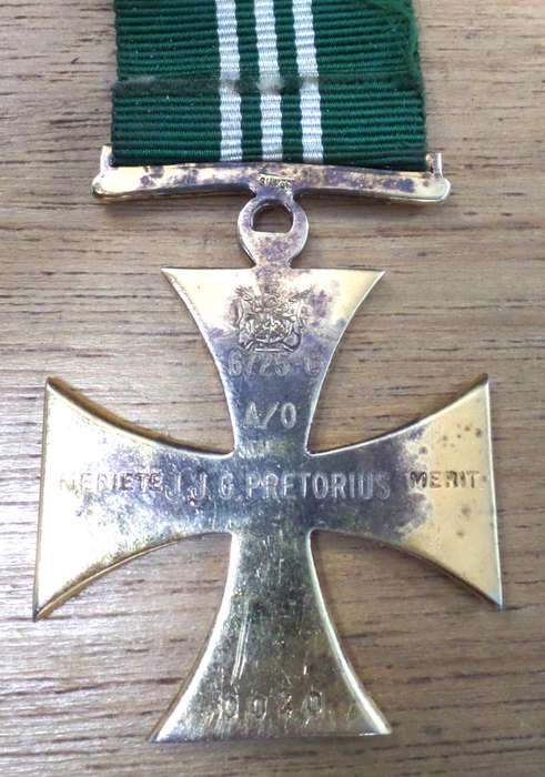 1980-1996 SA Prison Services 'Cross for Merit' number 0040