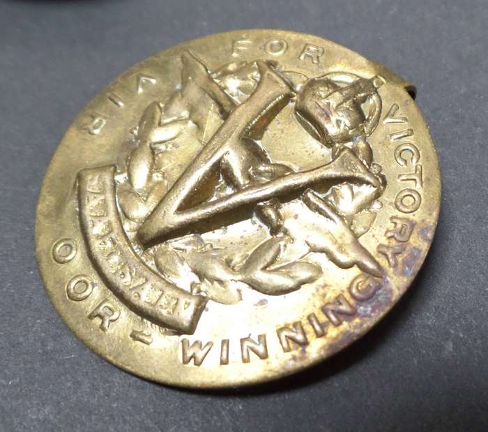 WWII SAAF 'V for Victory' badge