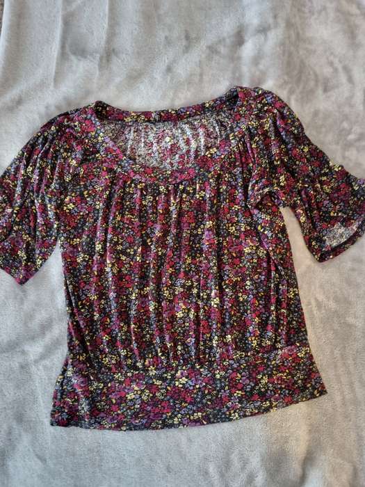Womans Top -size s