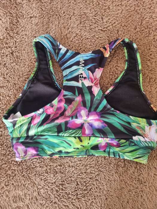 Ladies bikini top size small