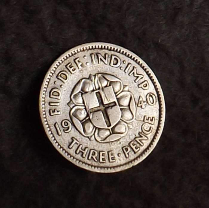 1940 Great Britain Silver 3 pence !