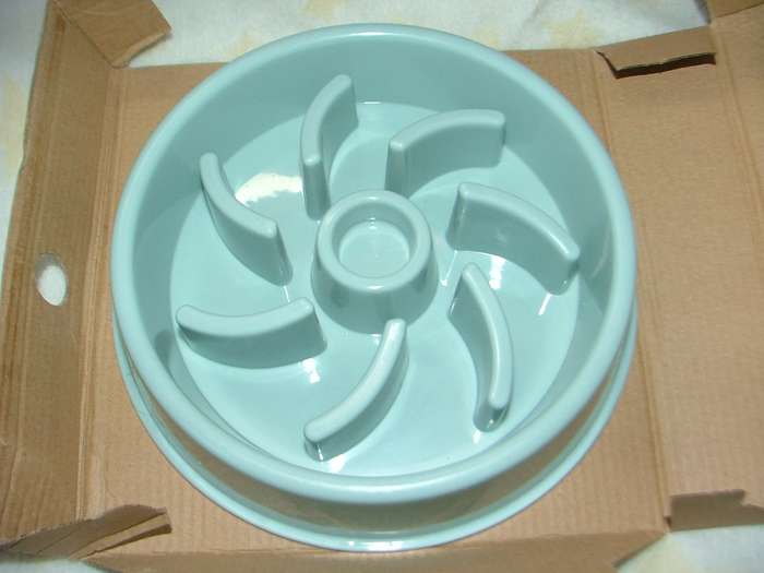Slow eating bowl For cats and dogs
