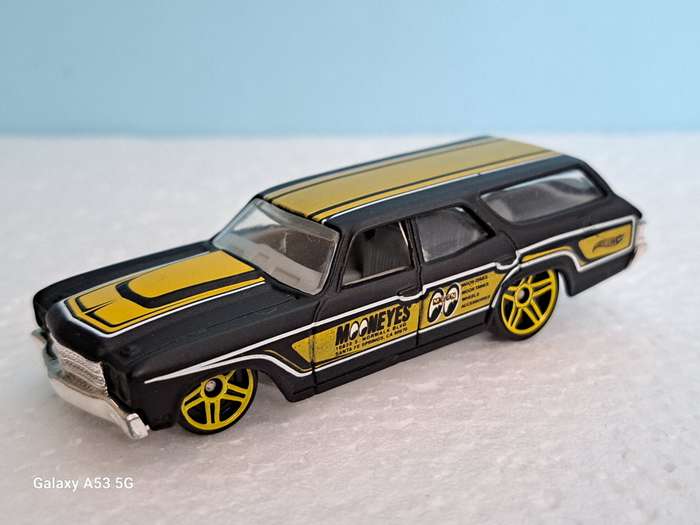 Hotwheels '70 Chevelle SS Wagon - Moon Eyes Livery