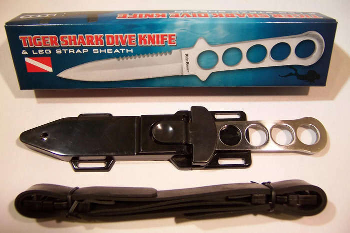 United Cutlery Ridge Runner Tiger Shark Dive Knife with Leg Strap and Sheath