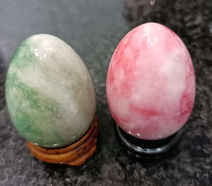 Decorative Marble Eggs On Stands