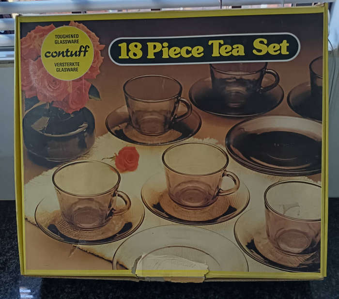 Vintage Contuff 18 piece Tea Set