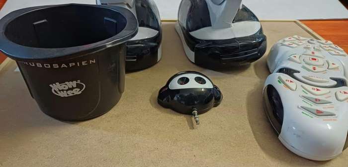 Robosapien 35cm Interactive Dancing Animated Toy Robot with Remote - Excellent condition