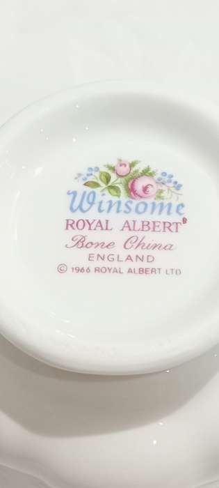 1966 Royal Albert 'Winsome' trios