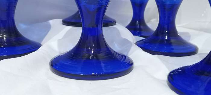 Vintage Luminarc cobalt blue wine gobblets