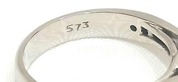 Van Deijl 18ct white gold diamond ring