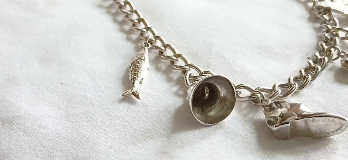Vintage sterling silver charmed bracelet