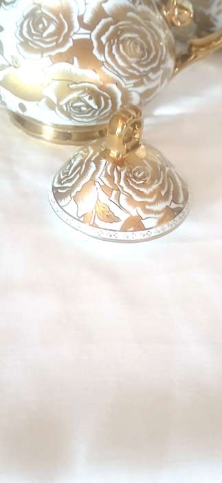 Unnamed white and gold tea set