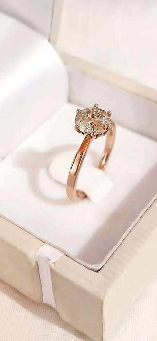 9ct Rose gold diamond ring