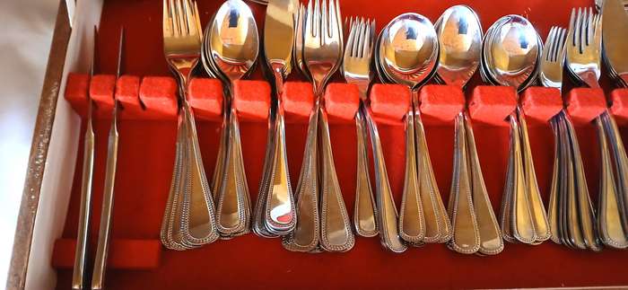 Vintage Ribera stainless steel cutlery set