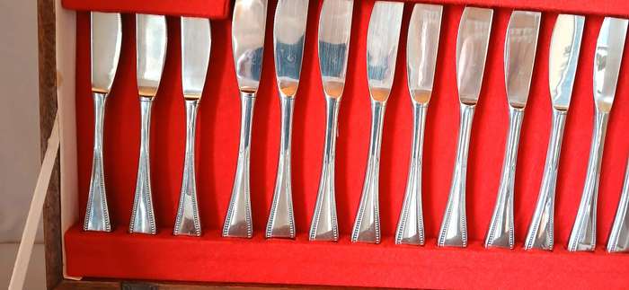 Vintage Ribera stainless steel cutlery set