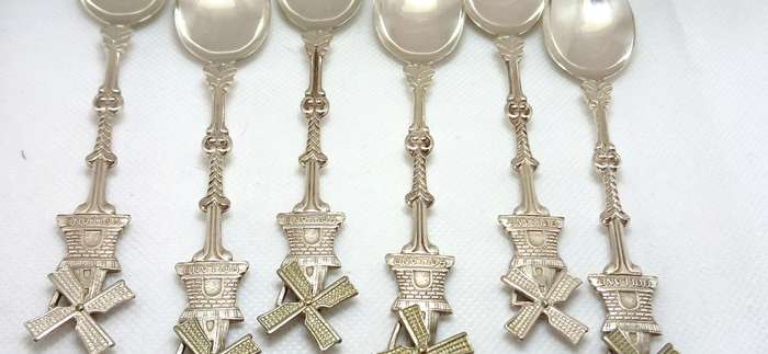 Vintage Holland silver plate souvenir teaspoons