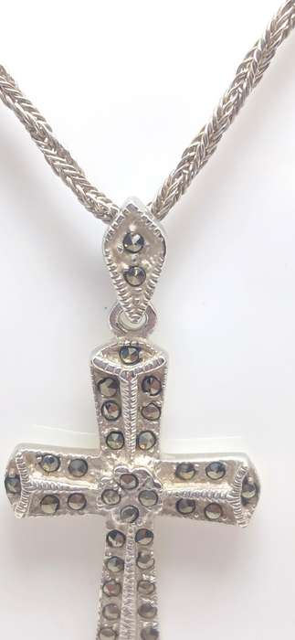 Vintage sterling silver cross with marcasites