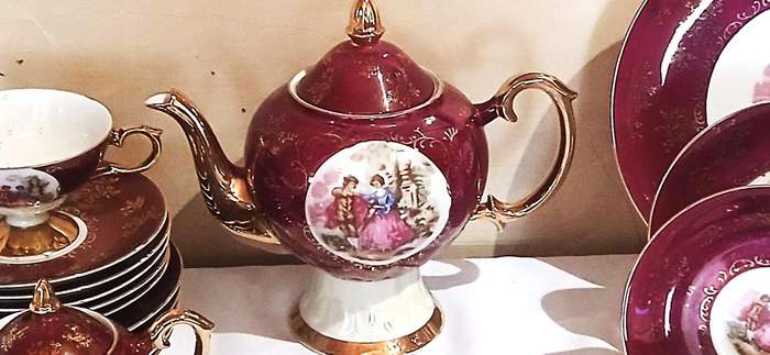 Vintage unnamed courting couple tea set