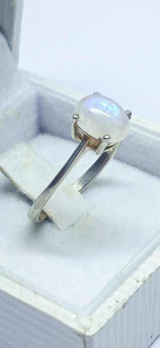 Sterling silver moonstone ring