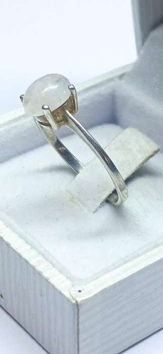 Sterling silver moonstone ring
