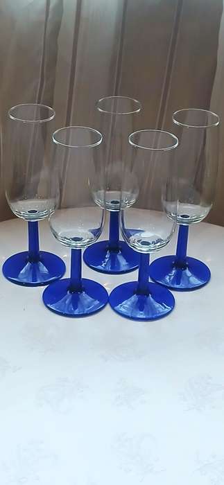 Vintage Luminarc Champagne flutes