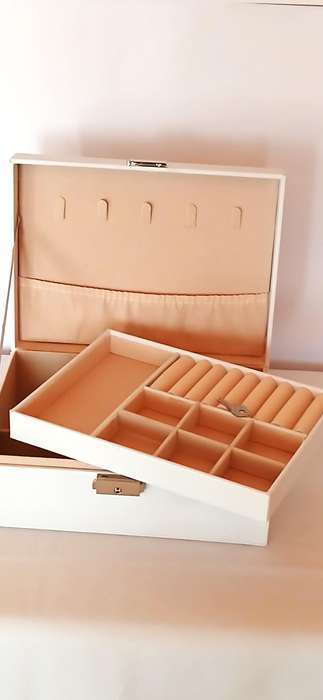White pleather two tier jewelry box