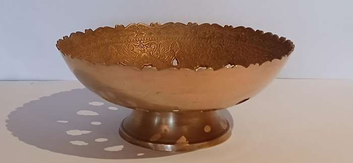 Vintage brass and copper bowl