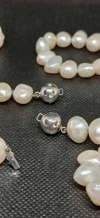 Vintage large fresh water  pearl necklaces
