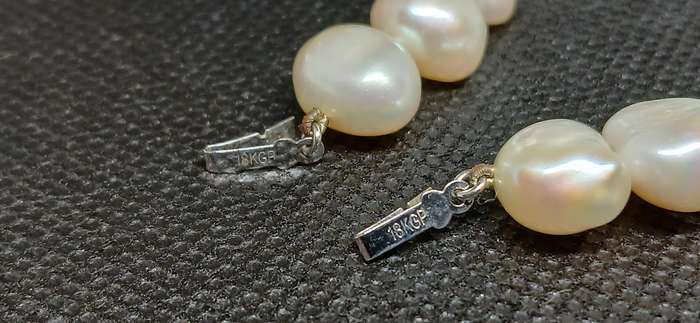 Vintage large fresh water  pearl necklaces