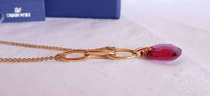 Swarovski gold plated necklace with crystal stone