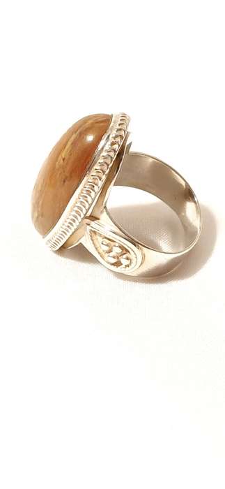 Vintage chunky ring with Jasper stone