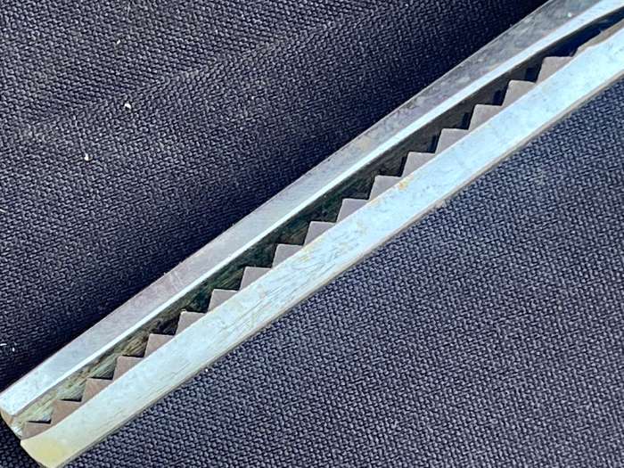 Zig Zag Scissors