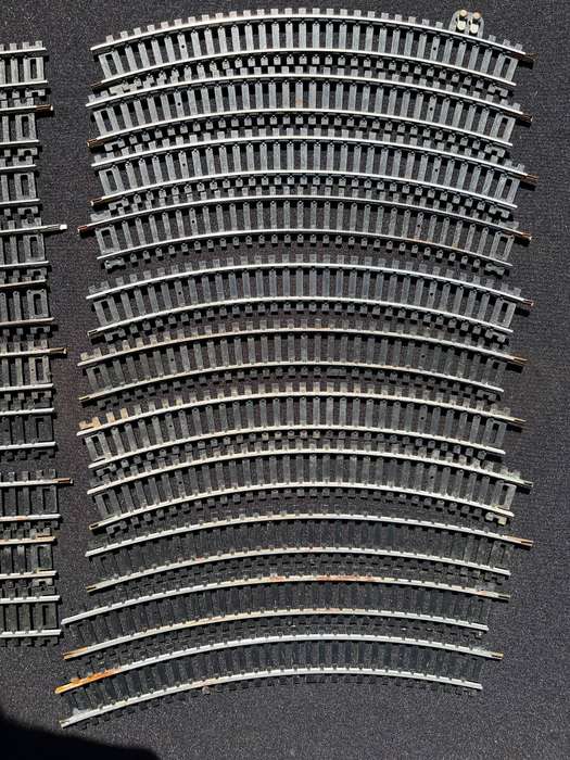 Model train tracks