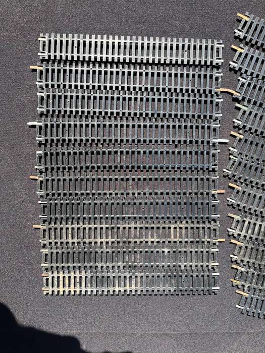 Model train tracks