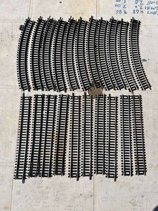 Model train tracks