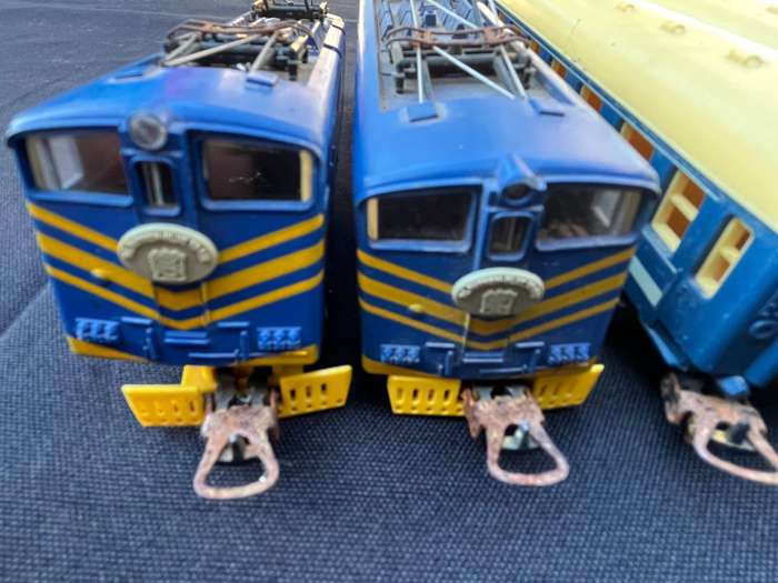 LIMA Rolling stock. Locos not working.