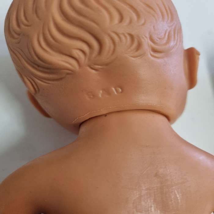 2 x Vintage SAD Dolls - Height 26cm each