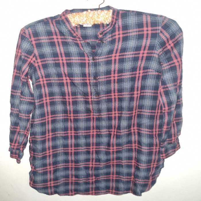H&M Check Shirt with pockets - Size M