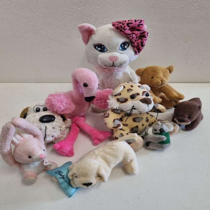 9 x Soft Toys / Stuffed Animals incl. Flamingo, Cat, etc.