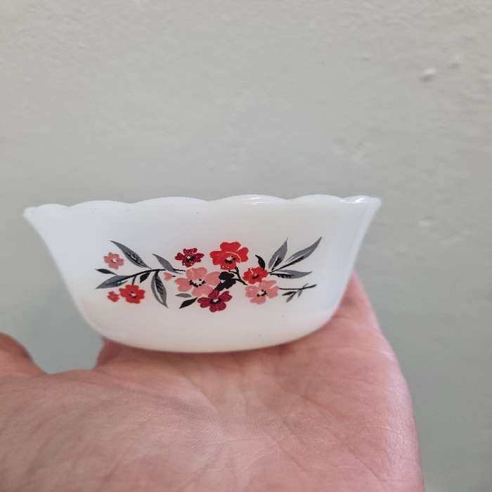5 x Vintage Fire King Ramekin Dishes