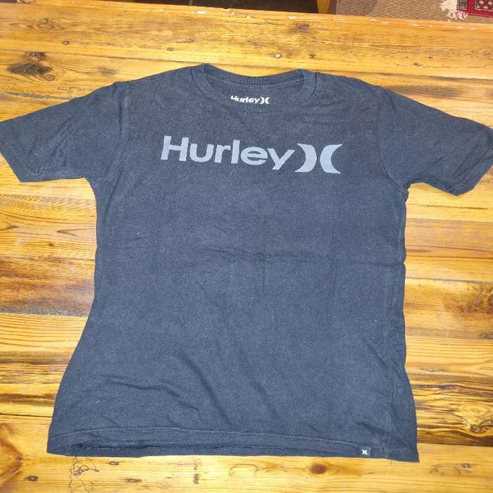 Hurley T-Shirt - Size S