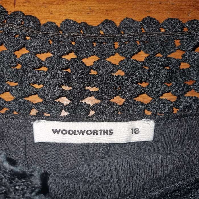 Black Woolworths top - Size 16 - 100% Cotton