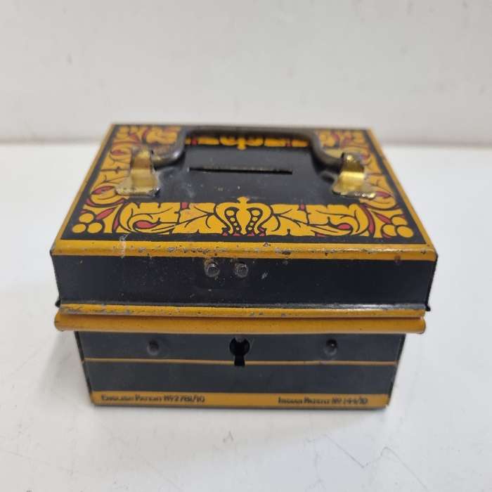 Small Vintage Money Box - No Key - Giraffe Trade Mark