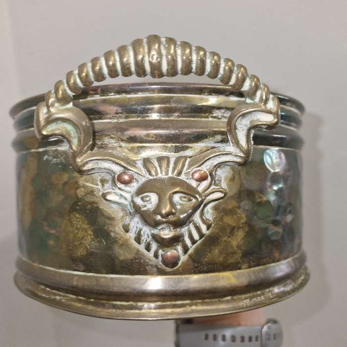 Large brass container - perfect for flowers or plants