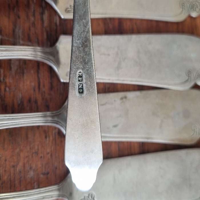 5 x Beautiful Vintage Fish Knives - EPNS