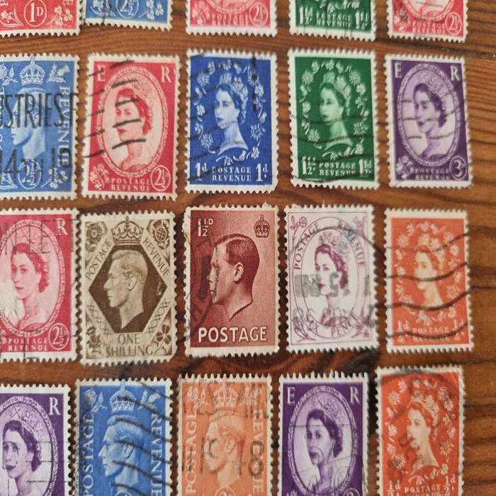 64 x England Stamps