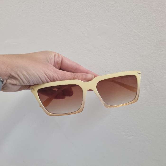 Beautiful Vintage Style Sunglasses - great condition