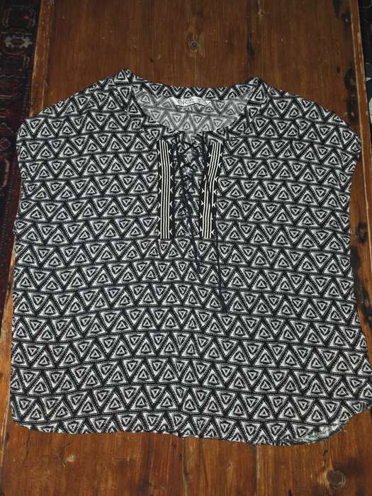 Black and White Top - Size 14
